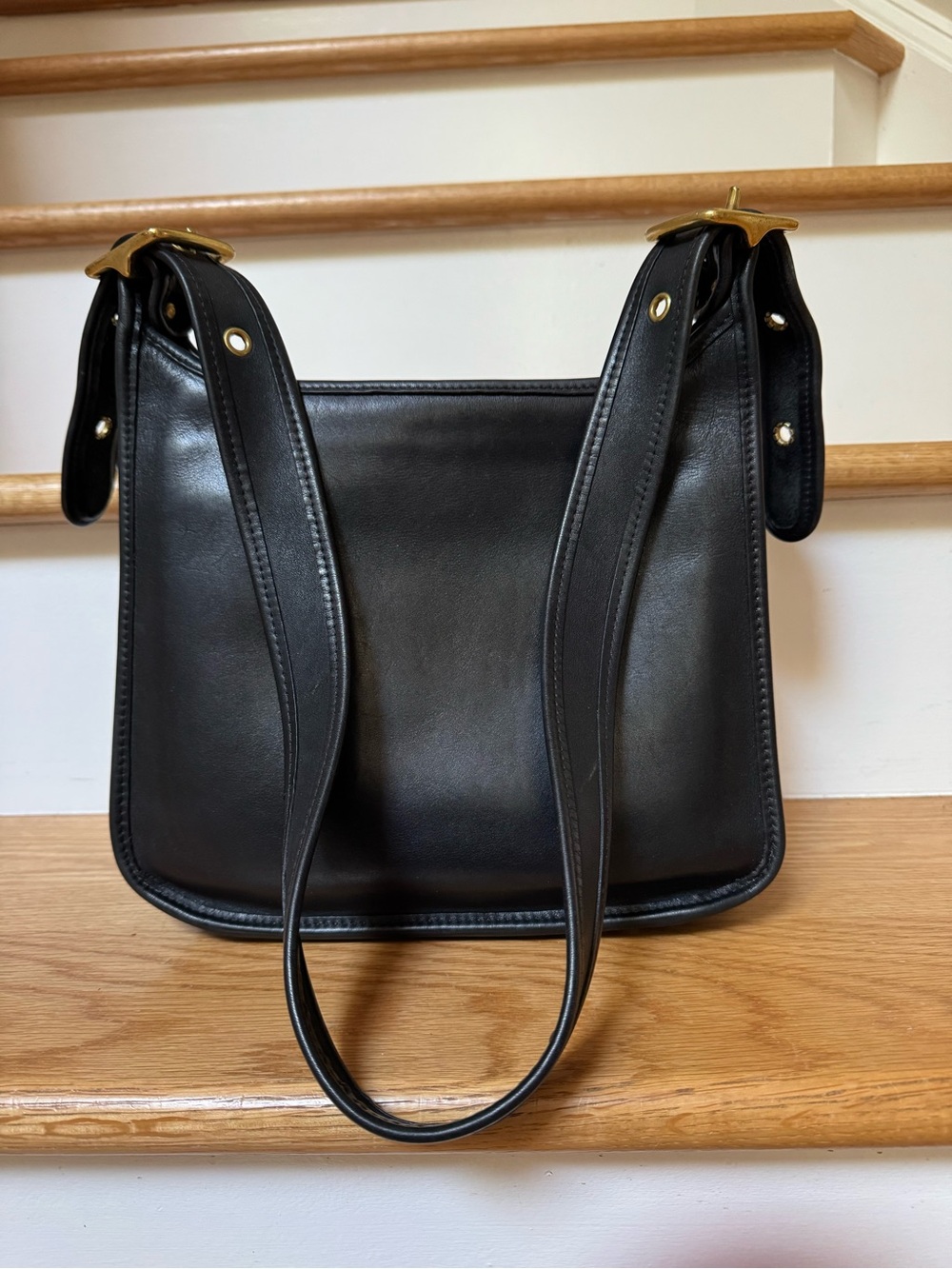 Vintage Coach Legacy Zip Black Leather Shoulder Bag 9966 with Brass Hardware